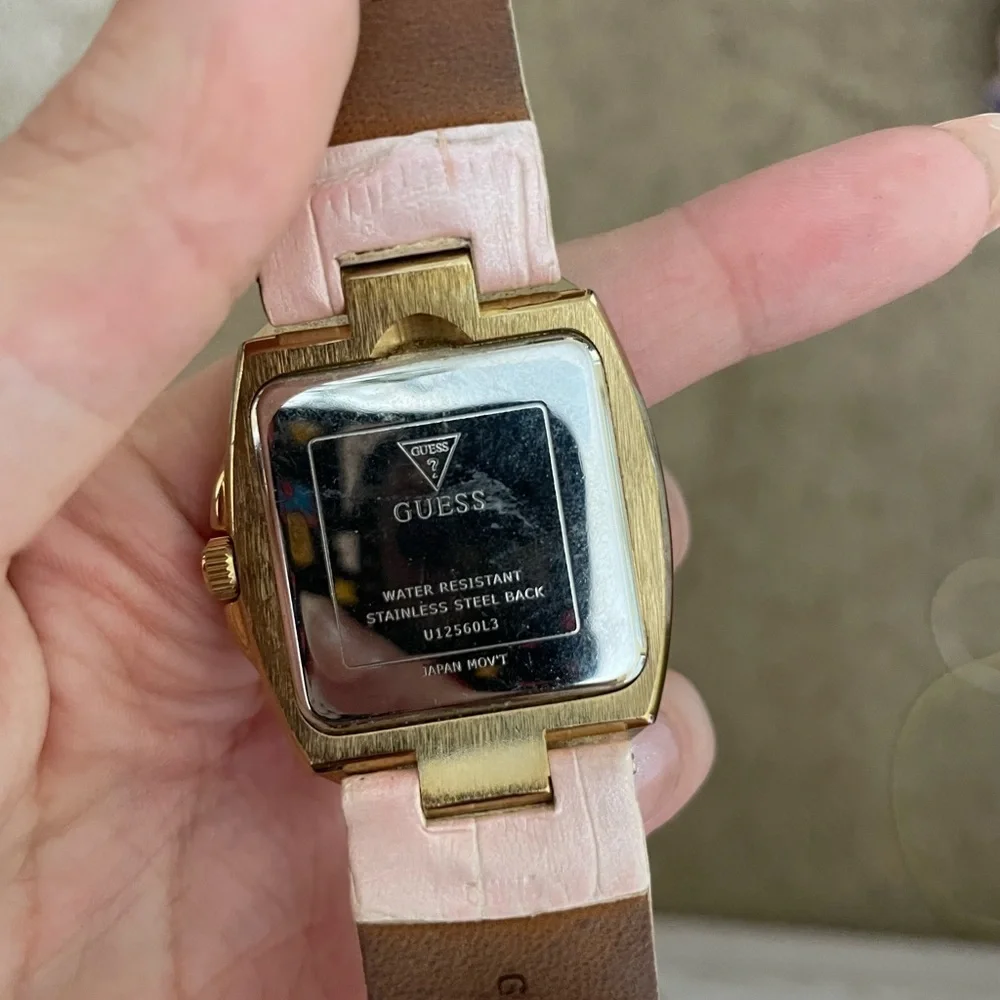 Guess watch needs new batteries